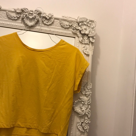 ❗️SOLD❗️Zara t shirt - Picture 1 of 3